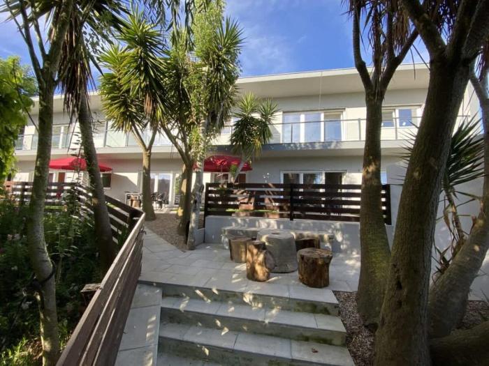 Da Silva Surf Lodge Two