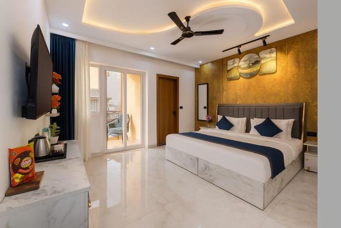 Amaze Stays Couple Friendly Hotel