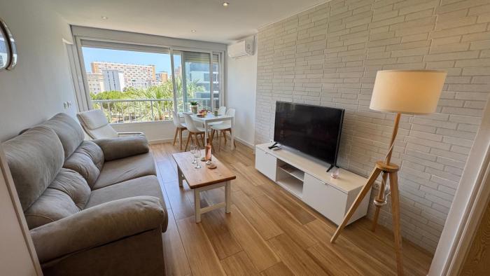 Apartamento 5 min Playa San Juan con piscina Club del Mar By Turihome