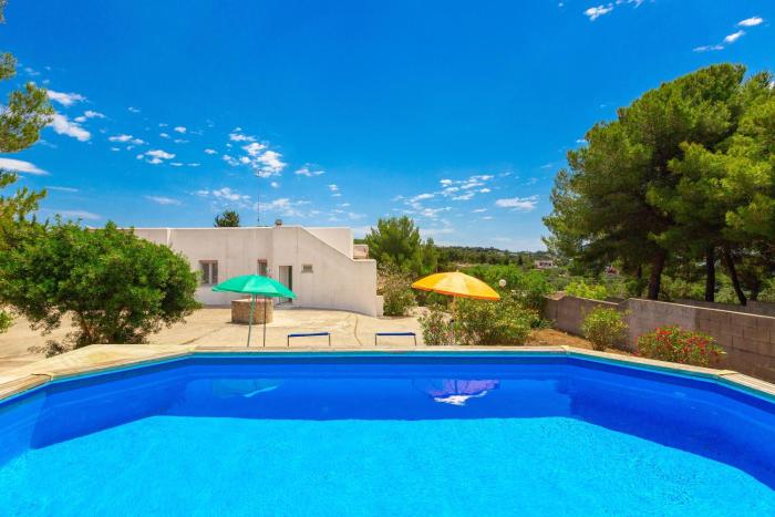 Villa Flora by BarbarHouse