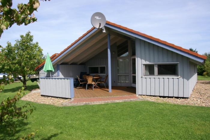 5 Personen Ferienhaus mit Sauna, Kanu und herrlichem Seeblick in Otterndorf