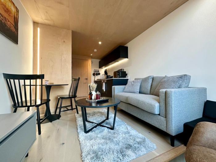 Cute 1 bed Duplex Apartment with Balcony