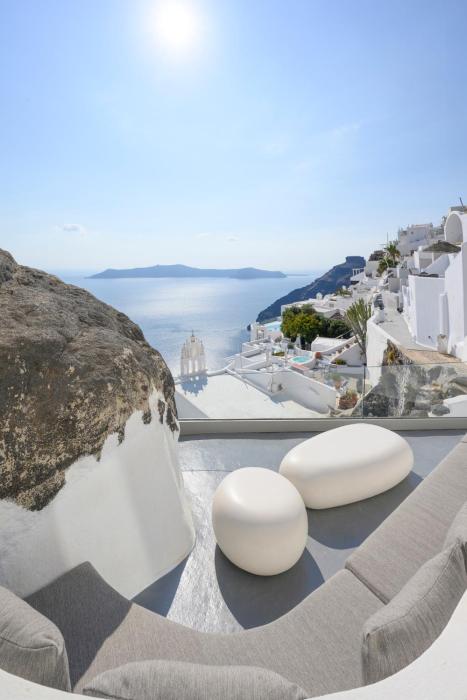 Hommage Suites with Caldera View Hot tub