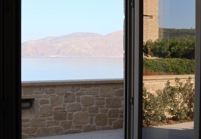 Ponente - seaside stone house