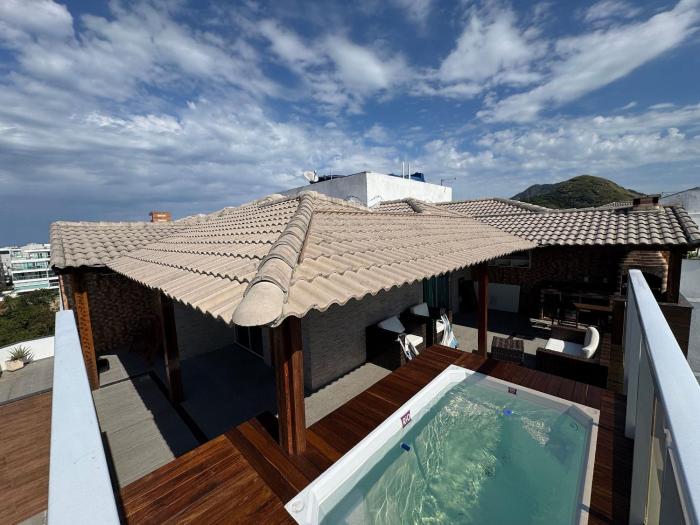 Cobertura duplex beira mar