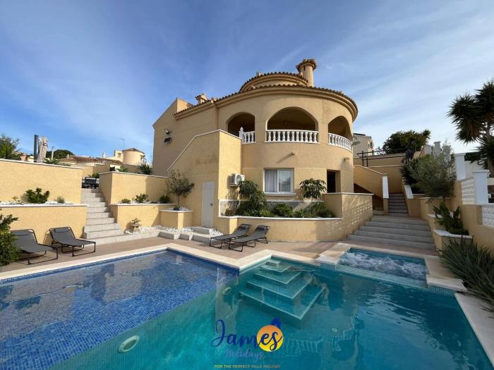 Villamartin Garden Escape with private pool VM51