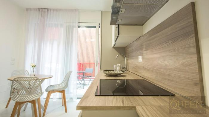 Queen Home Martinne for long rent