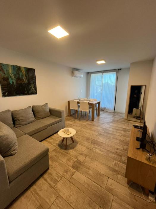 Hermoso dpto con cochera y pileta