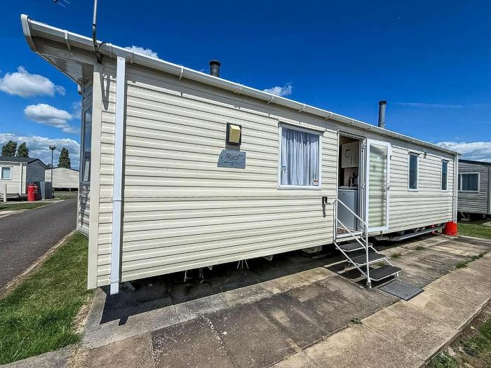 Fantastic 6 Berth Caravan At Haven Skegness Holiday Park Ref 88028Hr