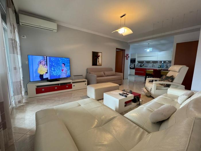 Hora Apartment Square 21