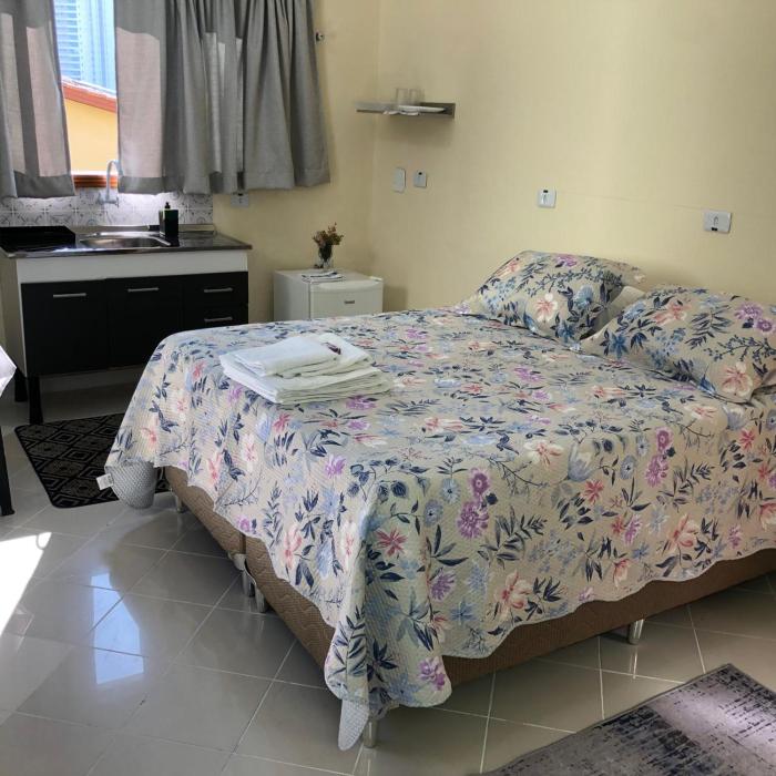 Suíte na Mansão Adalgisa Próx Cidade de Deus