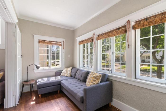 Cozy Urban Farmhouse 3bd1andhalfbth