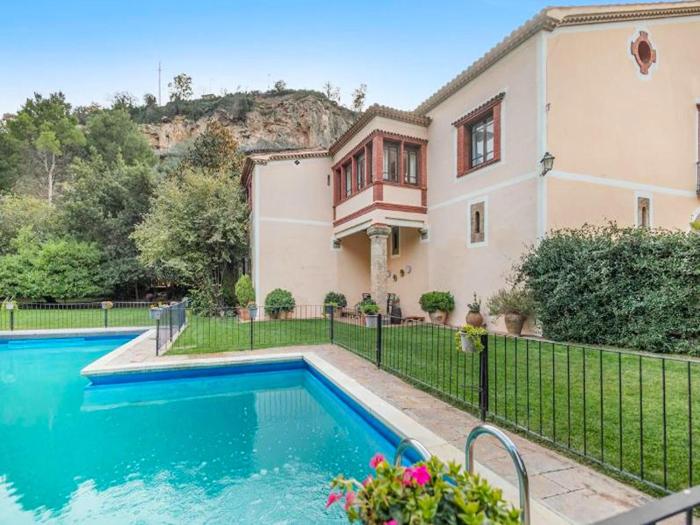 Farmhouse in Anoia near Montserrat