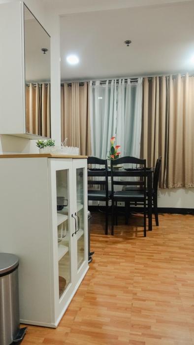 Group Stay for 6 with 3 Bunk Beds, Kitchen, Wi-Fi & Netflix, Near MRT Boni