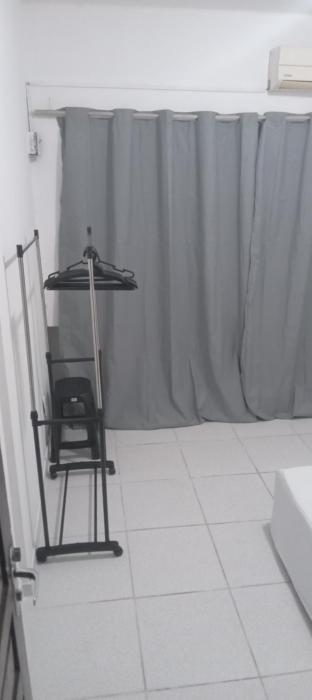 Apartamento com quarto e frigobar