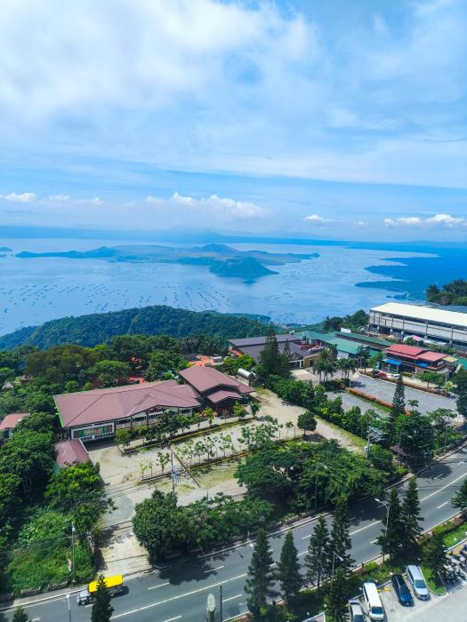 Taal View Casa del Luna - Wind Residences Tagaytay