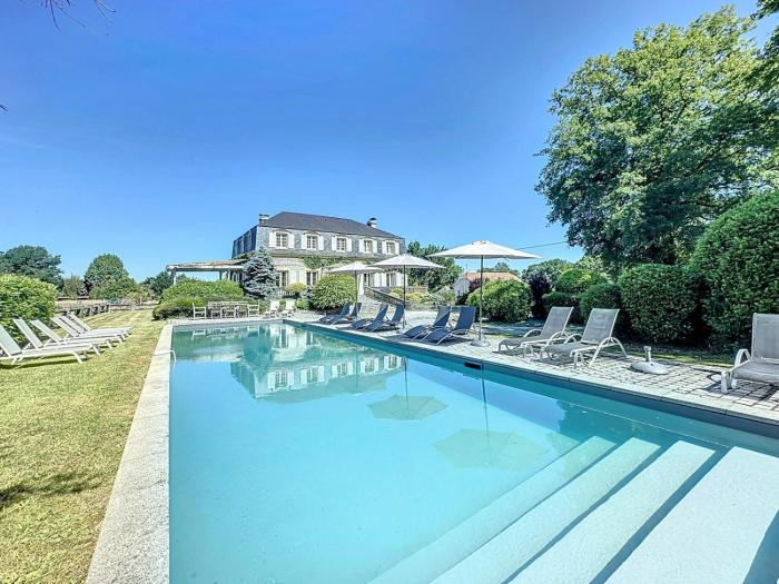 Maison de Maitre en Campagne Proximité Montagne et Mer Pau