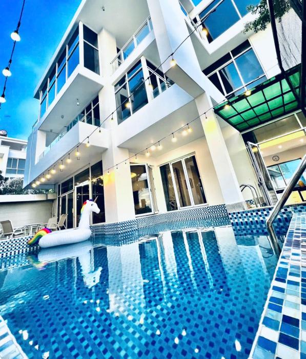 Hilton Luxury Villa 2