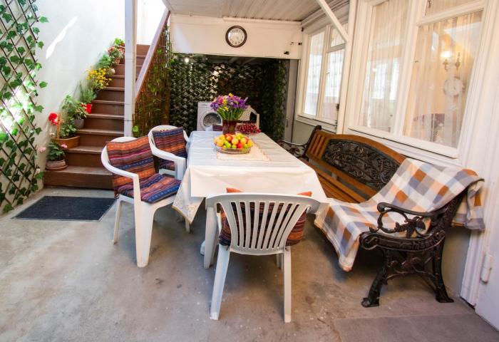 Cozy House And Yard Old Tbilisi Center