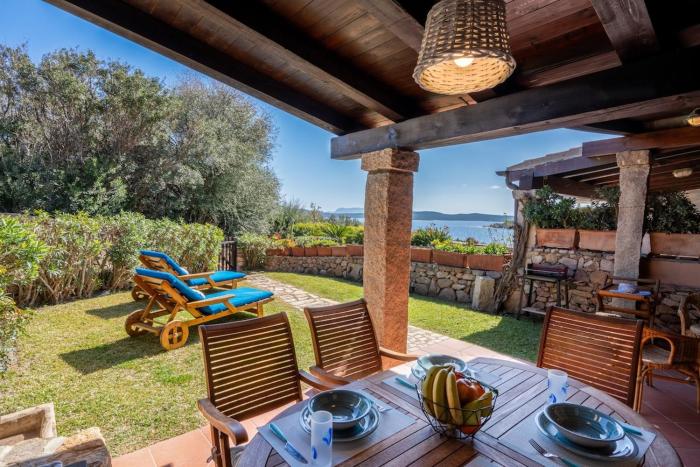 Esclusiva Punta Volpe, Villetta con Accesso sul Mare