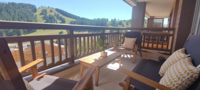 Appartement Terrasse vue sur les pistes