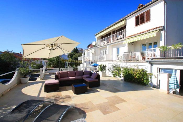 Apartments in Crikvenica 5426