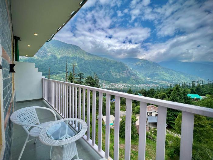 The Urban Retreat- A Boutique Hotel with Grand View