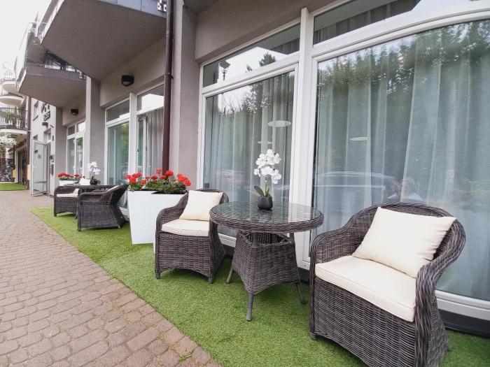 Pensjonat Plażowy Boss z Restauracją 50 metrów od Morza