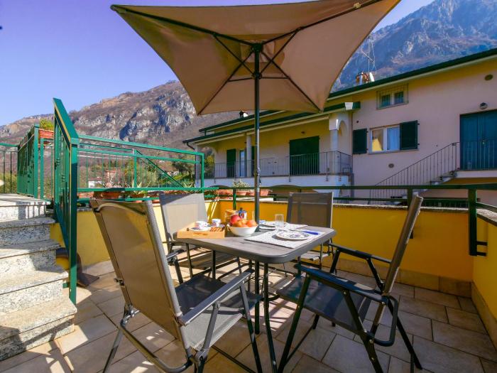 Balcony Lake View Apartment