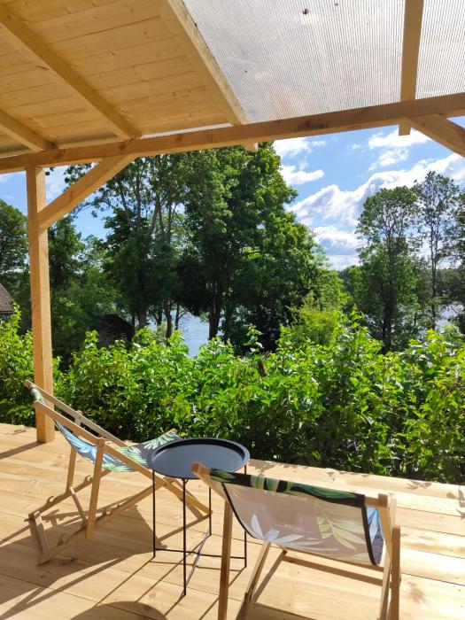 Domek z widokiem na jezioro