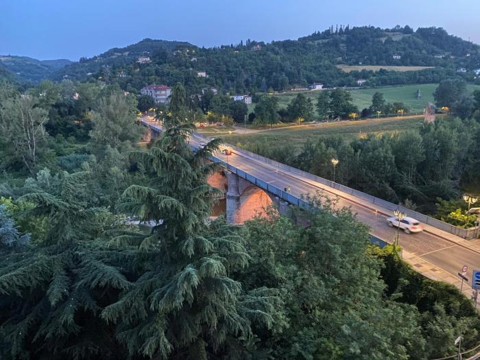 Appartamento Lella con meravigliosa vista vicino al centro congressi zona Bagni con wi-fi,ascensore e area parcheggio