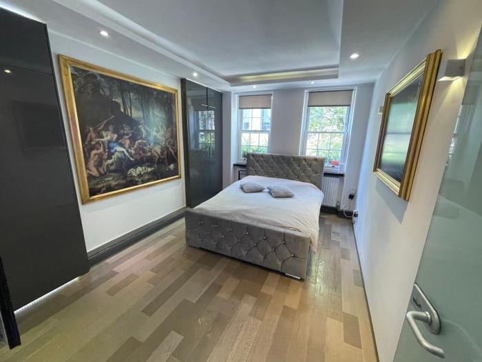 Covent Garden two bedroom flat