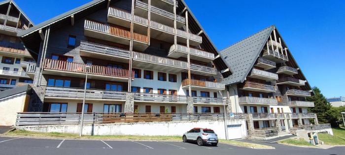 Appartement dans résidence avec piscine et parking couvert
