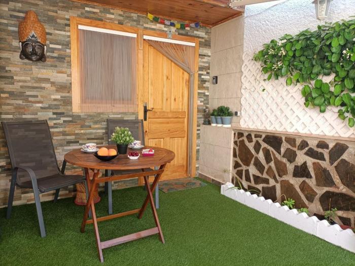 La casa del Buda Cerca de la playa con piscina