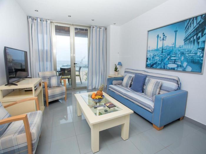 Apartment in Las Palmas by Playa de Las Canteras