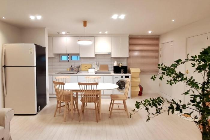 Luxury for family, terrace, 3room,2bath,metro 1min