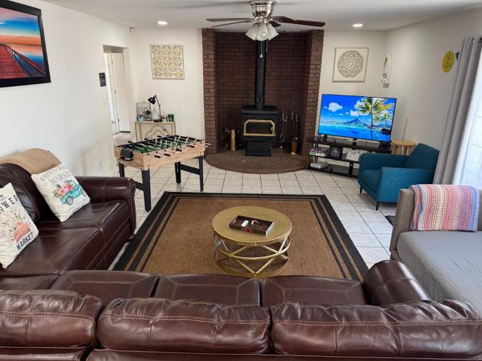 Charming 3 Bedroom Farmhouse Retreat with Open Deck