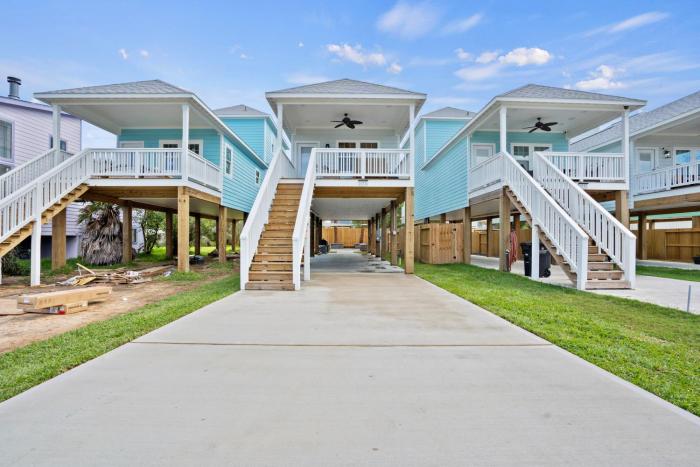 Charming 2-bedroom house with WiFi, AC in marvelous San Leon