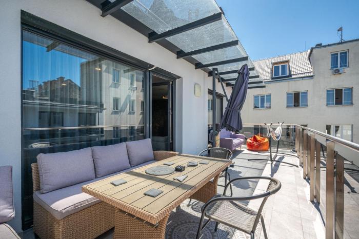 Luxury Penthouse w Garage - Budapest Centre