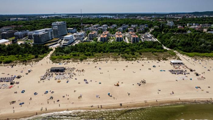 Promenada I, Sun & Snow