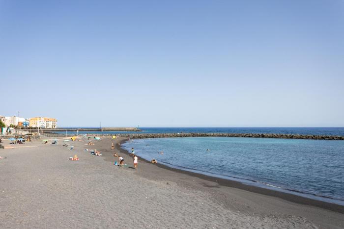 EK Puertito de Guimar Five Family