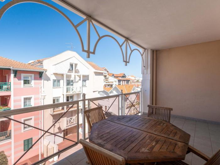 Appartement T3 au Centre dArcachon, avec Parking, proche Parc Mauresque et Plage, Terrasse, 2 Chambres - FR-1-319-61