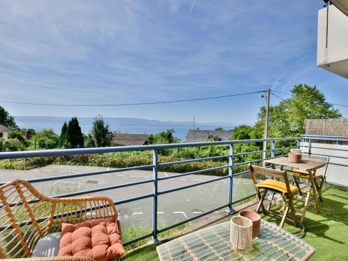 Appartement spacieux avec piscine, balcon, parking et wifi à Publier - FR-1-498-99