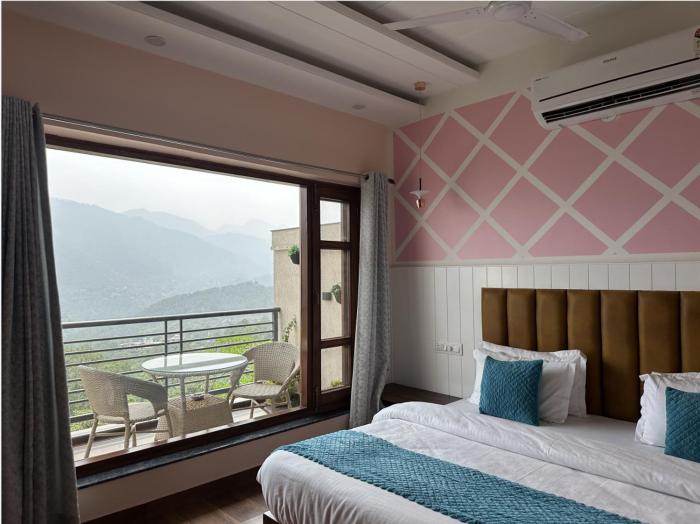 Cardinal Stay Kasauli Hills Glory