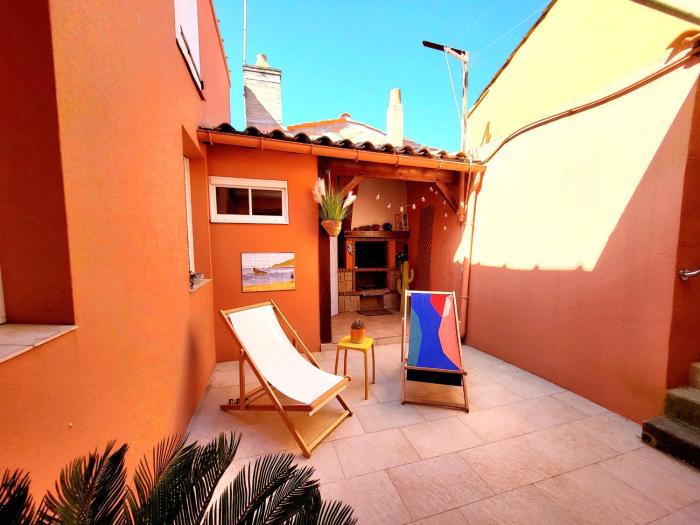 Maison de pêcheur moderne avec terrasse, proche mer et commerce - Barbecue - WIFI Gratuit - FR-1-92-950