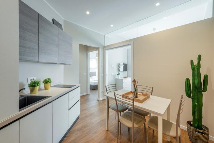 Duomo Apartments B Home - Two Bedrooms & Bathroom