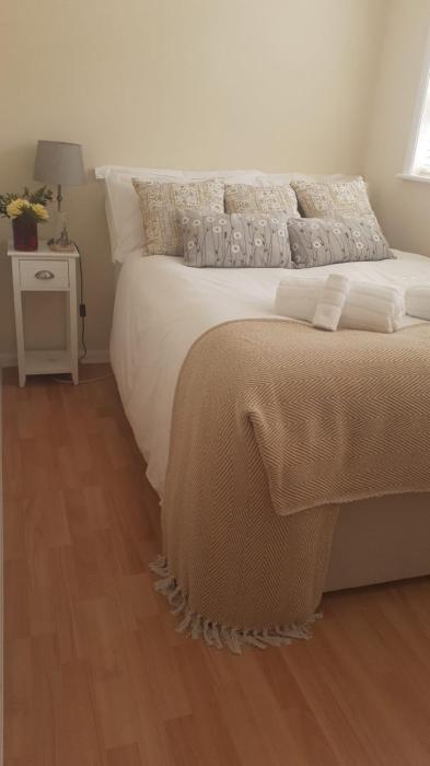 Fantastic Two Bedroom Courtyard Apartment