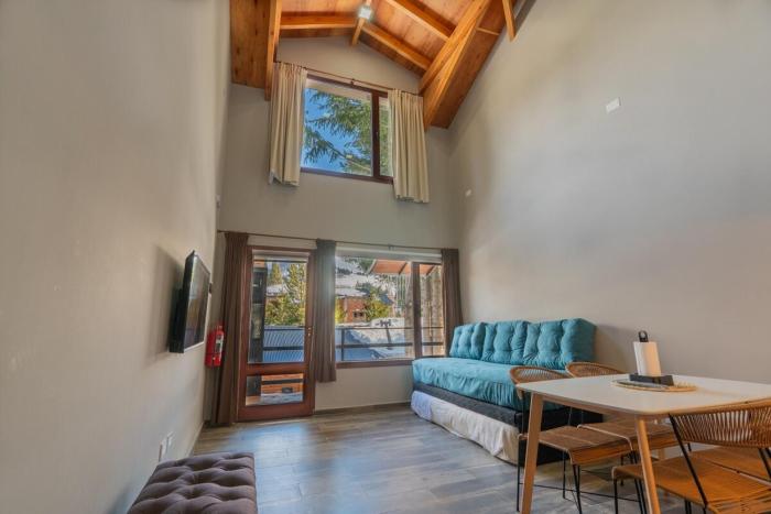 Catedral I Family cabin on Cerro Pax4