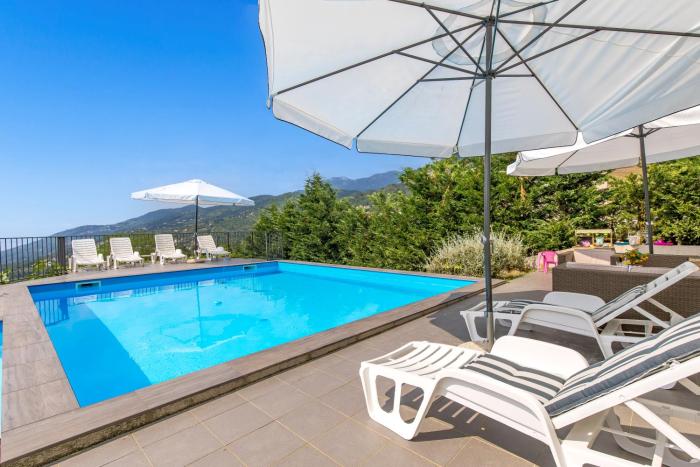 Villa Alternus-apartman Dora