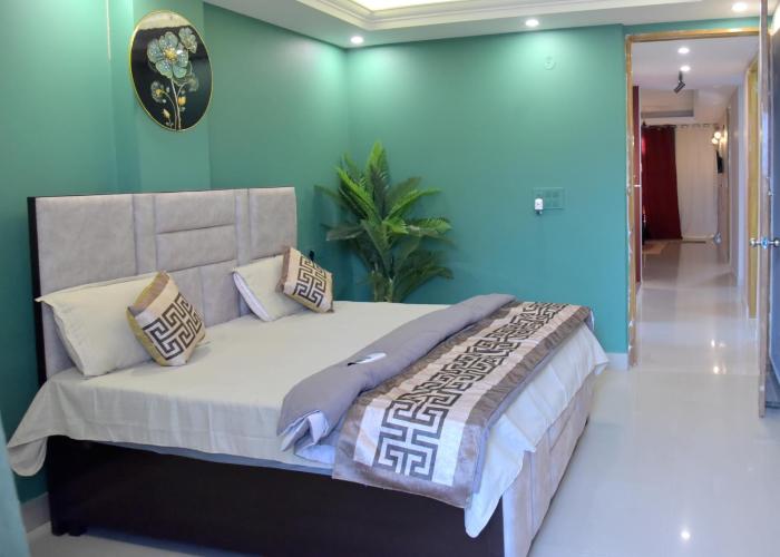 Nilay Peaceful & Independent Couple Friendly